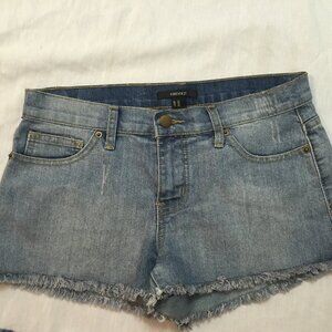 🦚🦚🦚 FOREVER 21 WOMENS JEANS DISTRESSED SHORTS SIZE 27 🦚🦚🦚